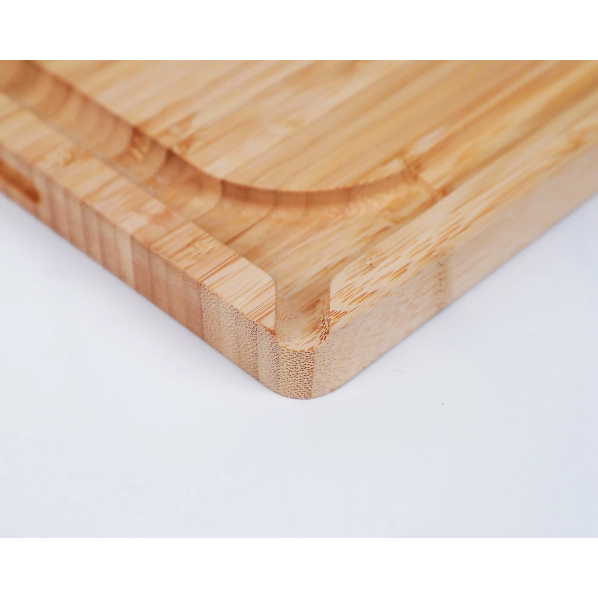 Kotai BBQ Set Deluxe – Koksmes, Vleesvork, Aanzetstaal & Snijplank - Geleverd in een Luxe bamboe geschenkverpakking