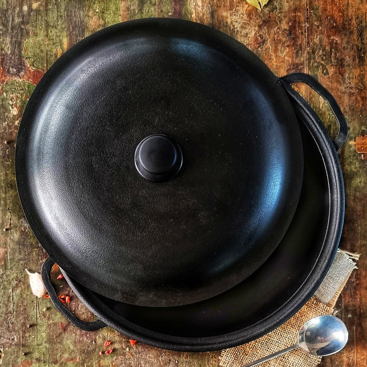 Maysternya Gietijzeren Wokpan met deksel - 4 Liter