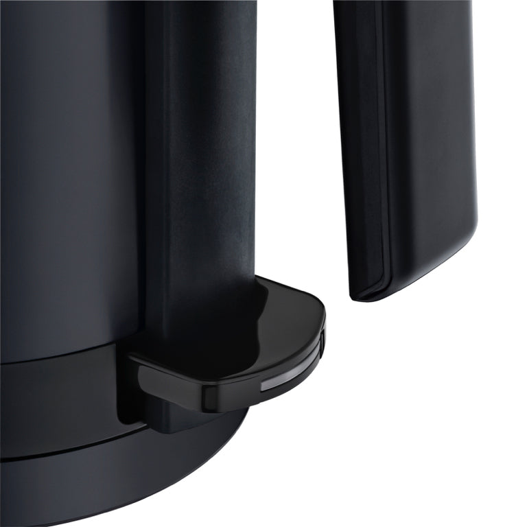 WMF KITCHENminis Waterkoker 0,8 L Diep Zwart – Compact & Elegant
